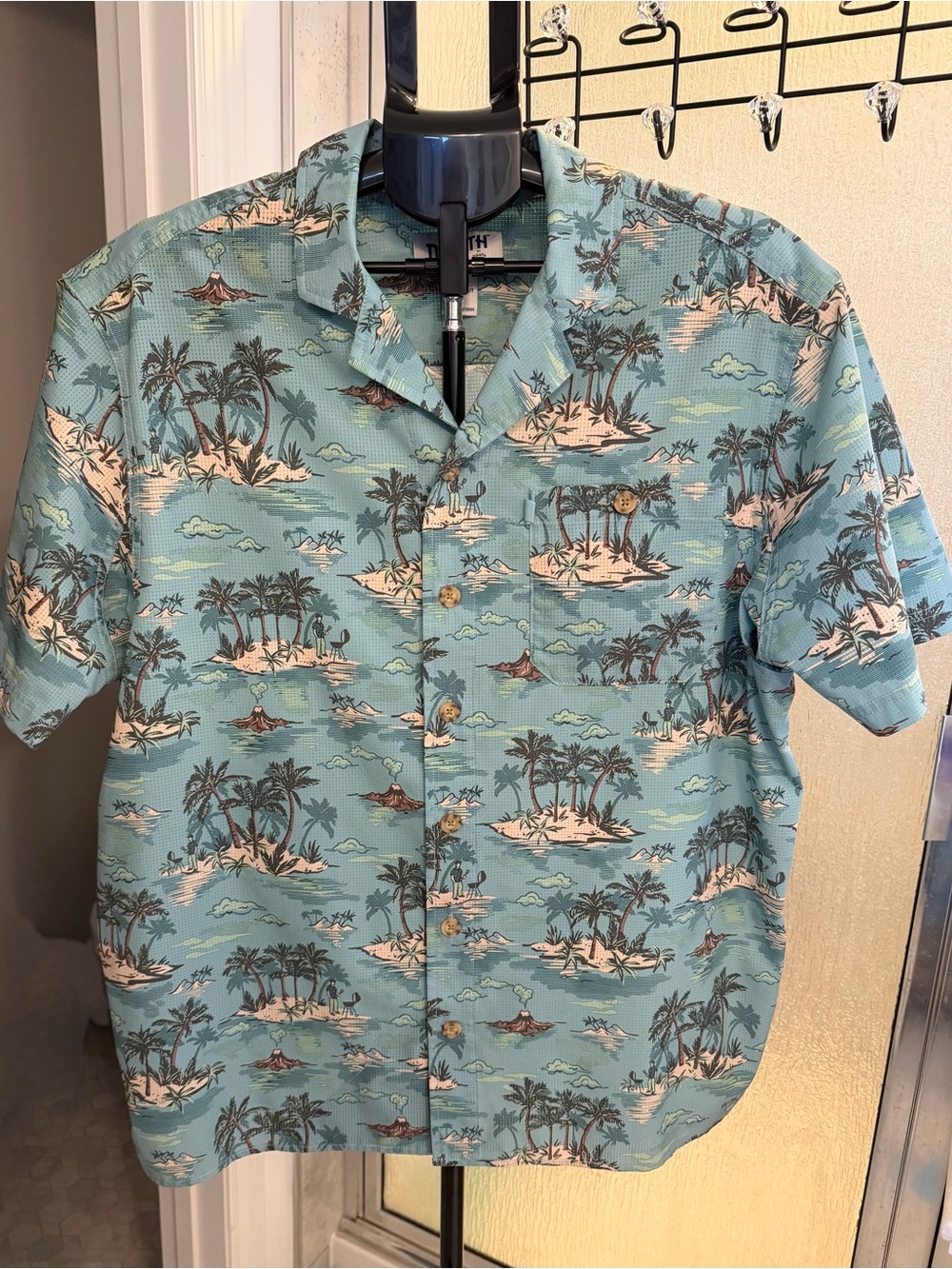 Duluth Trading Co Light Teal Island Print Large Short-Sleeve Shirt $25 EUC